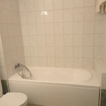 Slos * Bańska Bystrzyca